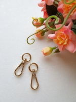 Карабин 42*11 мм золото