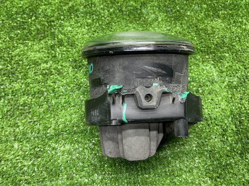 ПТФ правая Toyota Land Cruiser Prado 150 (2017-н.в.) LED