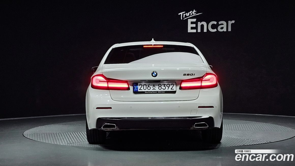 BMW 5 Series (G30) 520i Luxury (10.2022)
