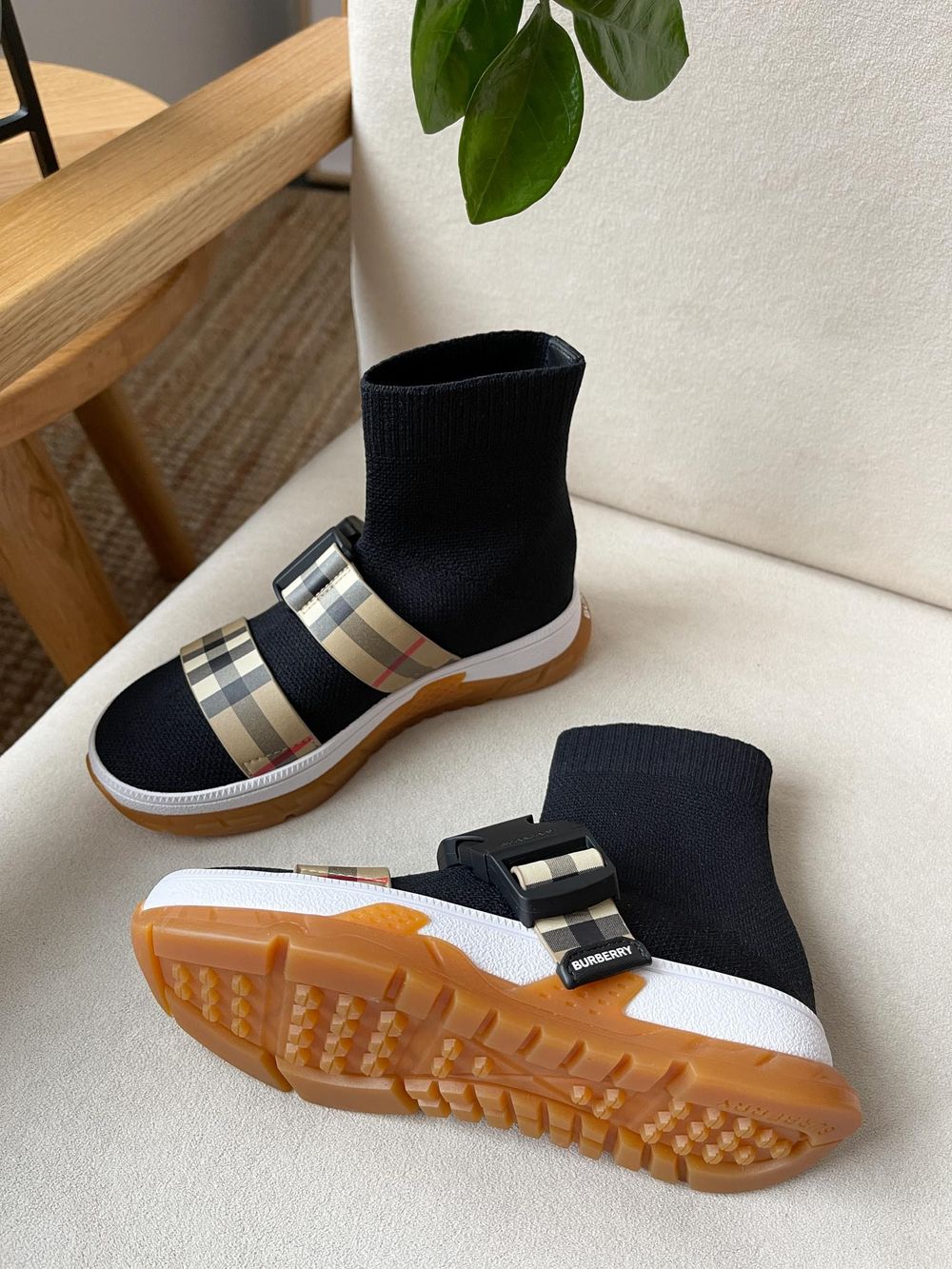 Кроссовки Burberry