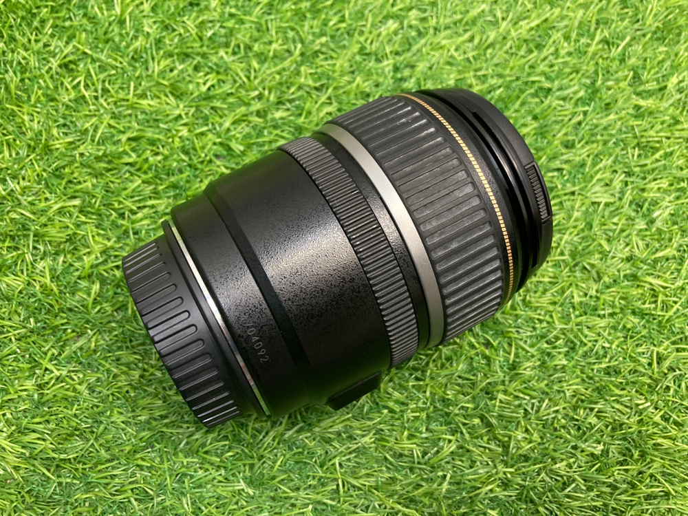 Canon EF-S 17-85mm 4-5.6 IS USM
