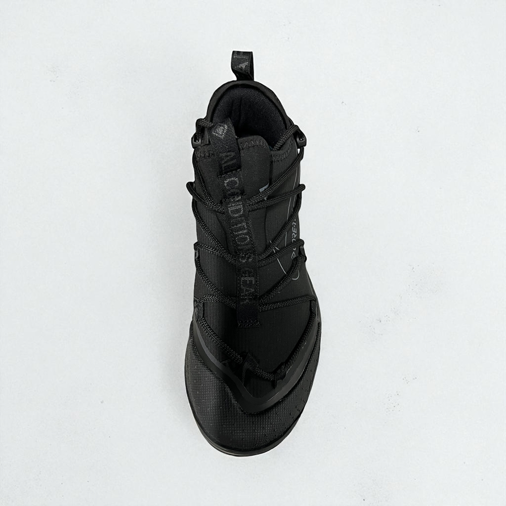 Nike Acg Mountain Fly Low • Total Black