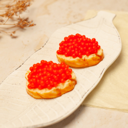 Мини бутерброд с икрой
