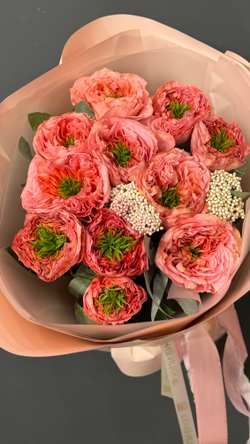 Букет роз мандарин экспрешн с озатамнусом