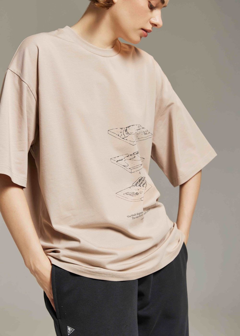 Футболка Called a Garment Diagram Какао