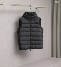Безрукавка Moncler