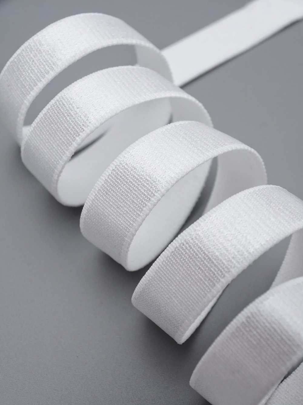 Резинка бретелечная белая глянцевая ширина 12 мм