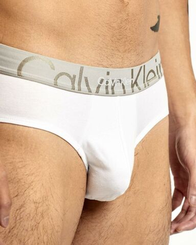 Мужские спортивные боксеры Calvin Klein Embossed Icon Hip Brief 1P - white