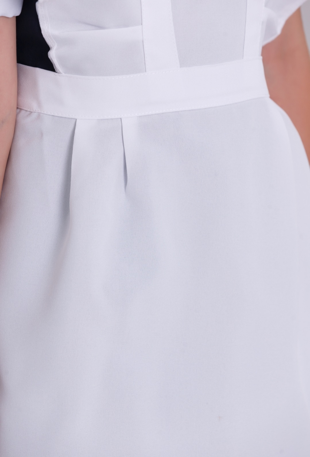 Фартук школьный однотонный белый кружево для девочки на последний звонок