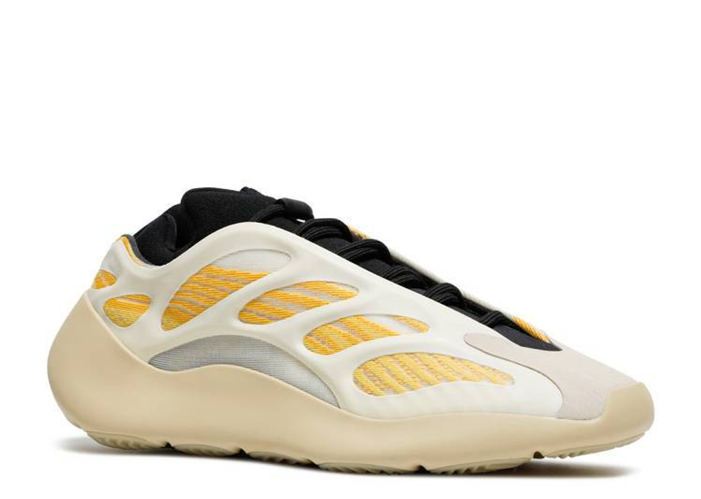 Yeezy 700 V3 "Safflower"