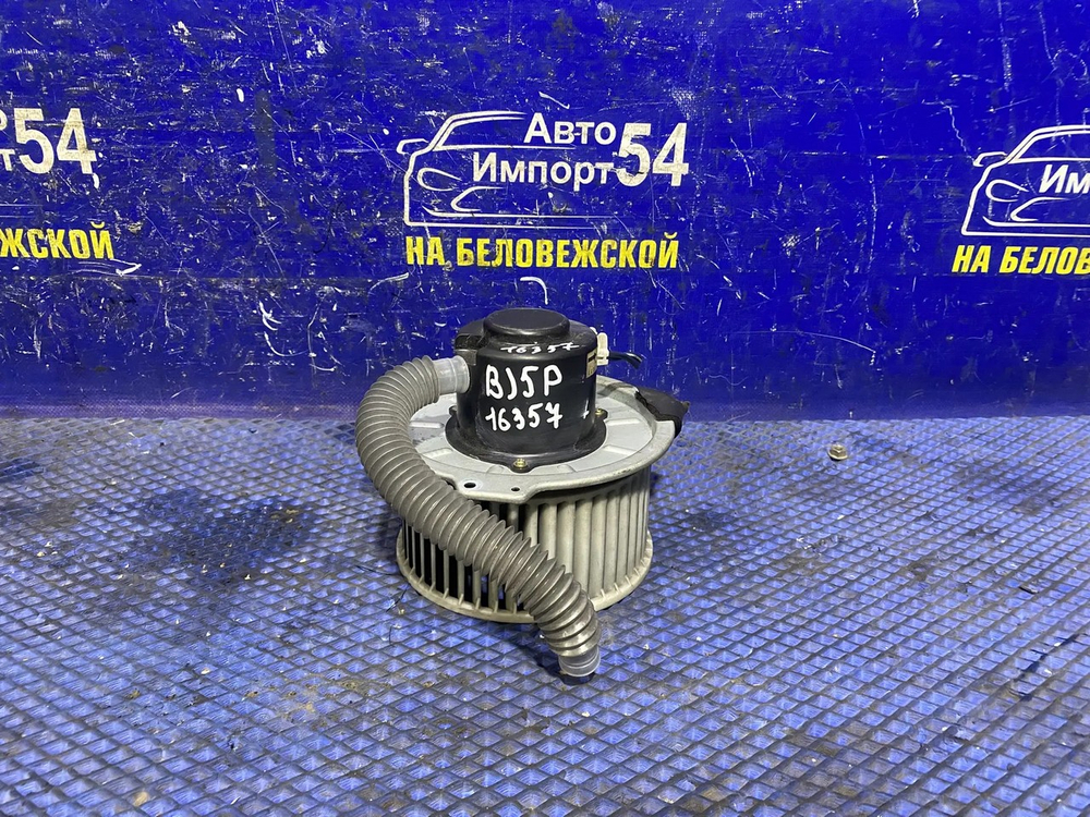 Моторчик печки MAZDA FAMILIA 1998-2008