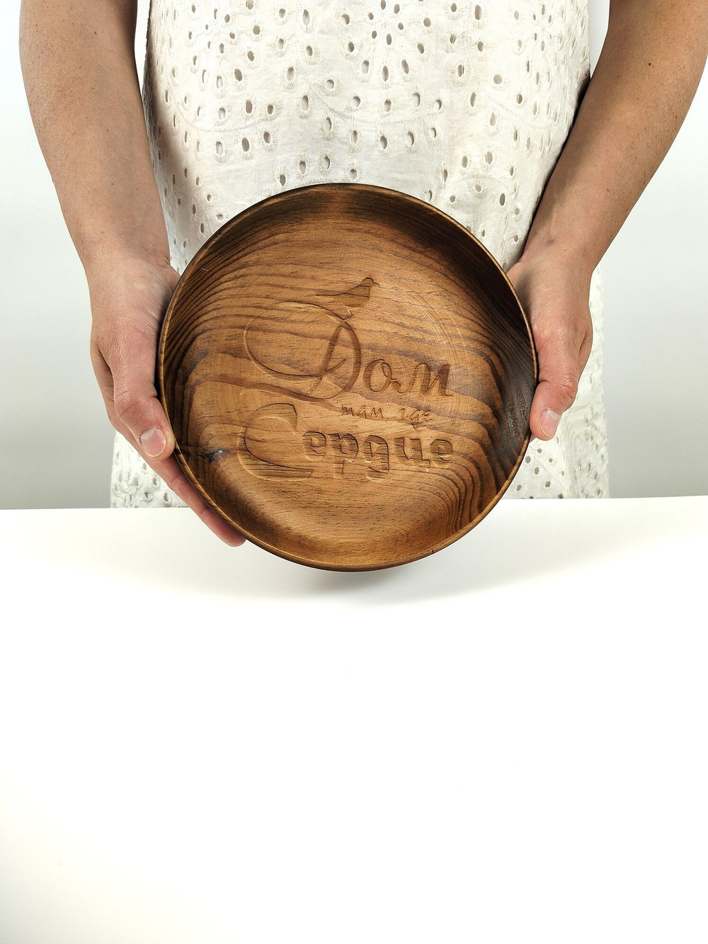 Тарелка деревянная мотивационная "Дом там, где сердце"