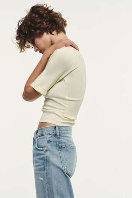 ZARA ХЛОПКОВАЯ ФУТБОЛКА С ЭФФЕКТОМ ПОТЕРТОСТИ, СВЕТЛО-ЖЕЛТЫЙ