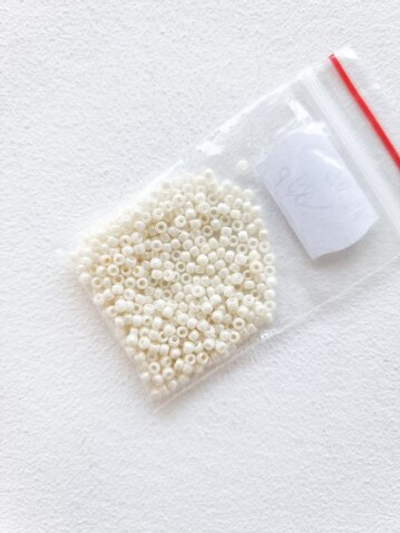 T295 Бисер TOHO круглый, размер 10/0, цвет 122, непрозрач.глянц., белый нахаво, 5гр