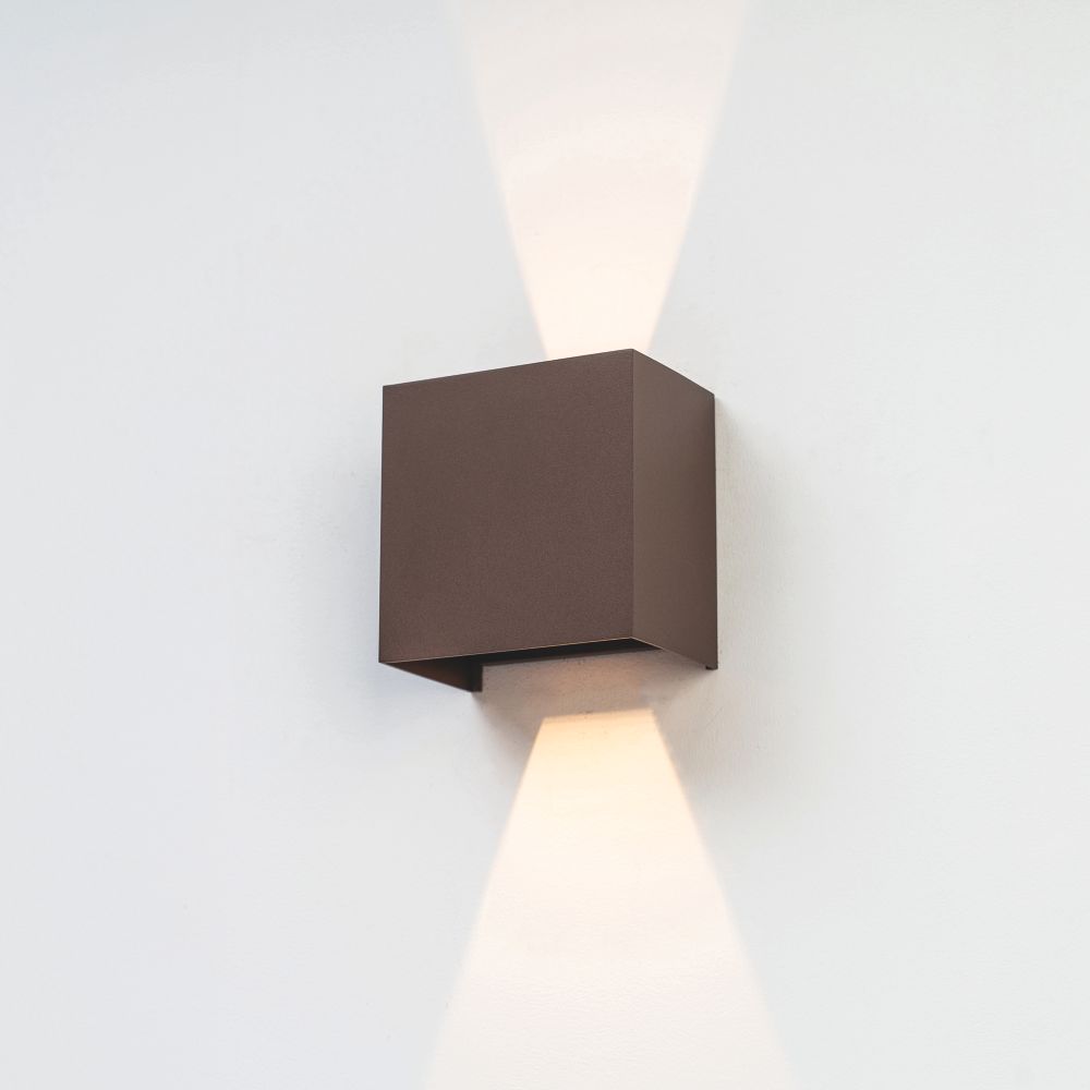 7654 Настенный уличный светильник DAVOS