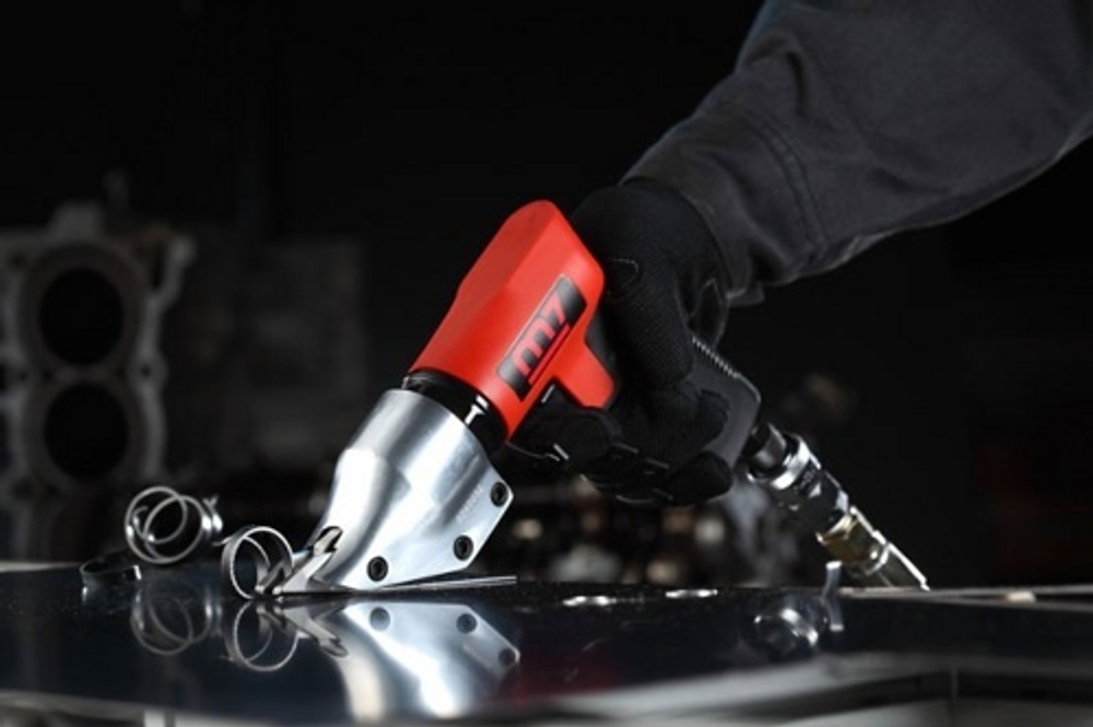 MIGHTY SEVEN Пневмоножницы 2600 ход/мин, сталь до 1,2 мм, пистолетная рукоять