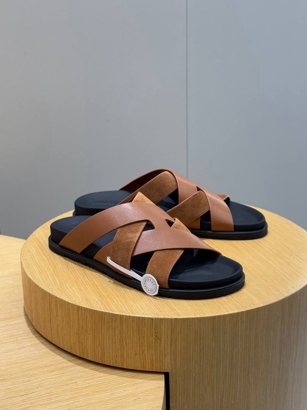 Шлёпанцы Hermes