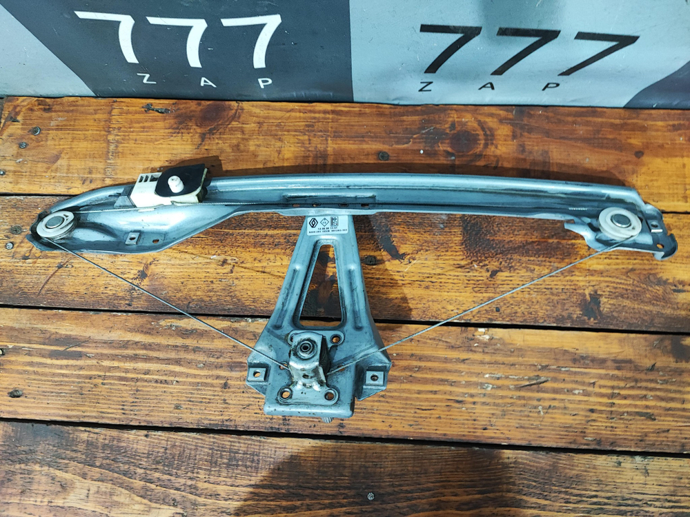 Стеклоподъемник задний правый мех. Renault Clio 3 05-14 Б/У Оригинал 8200291155