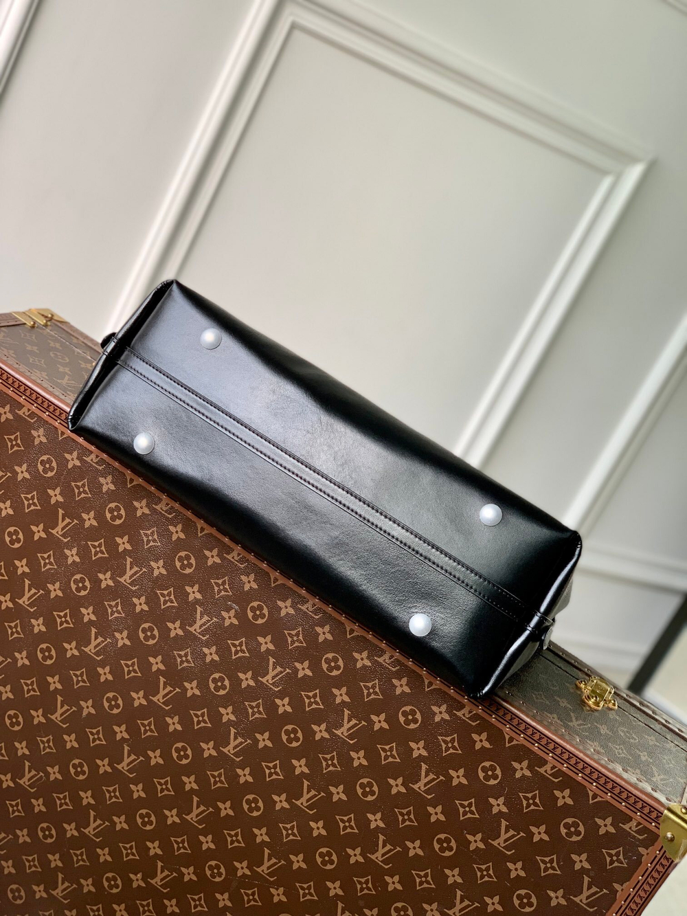 Louis Vuitton CarryAll Dark MM