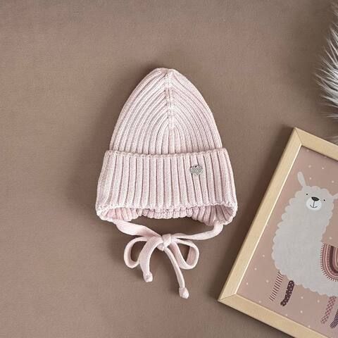 Демисезонная шапка