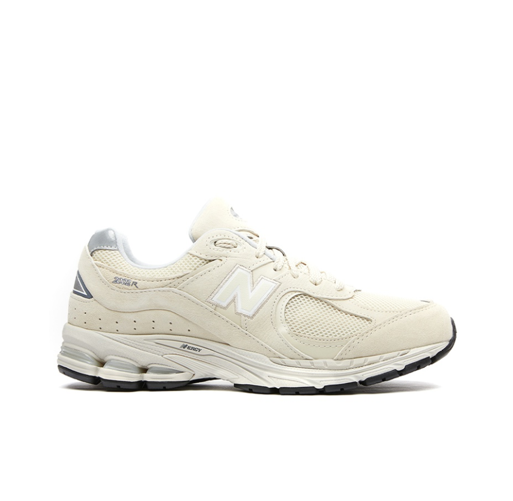 Кроссовки New Balance 2002R "Bone Light Aluminum" ML2002RE