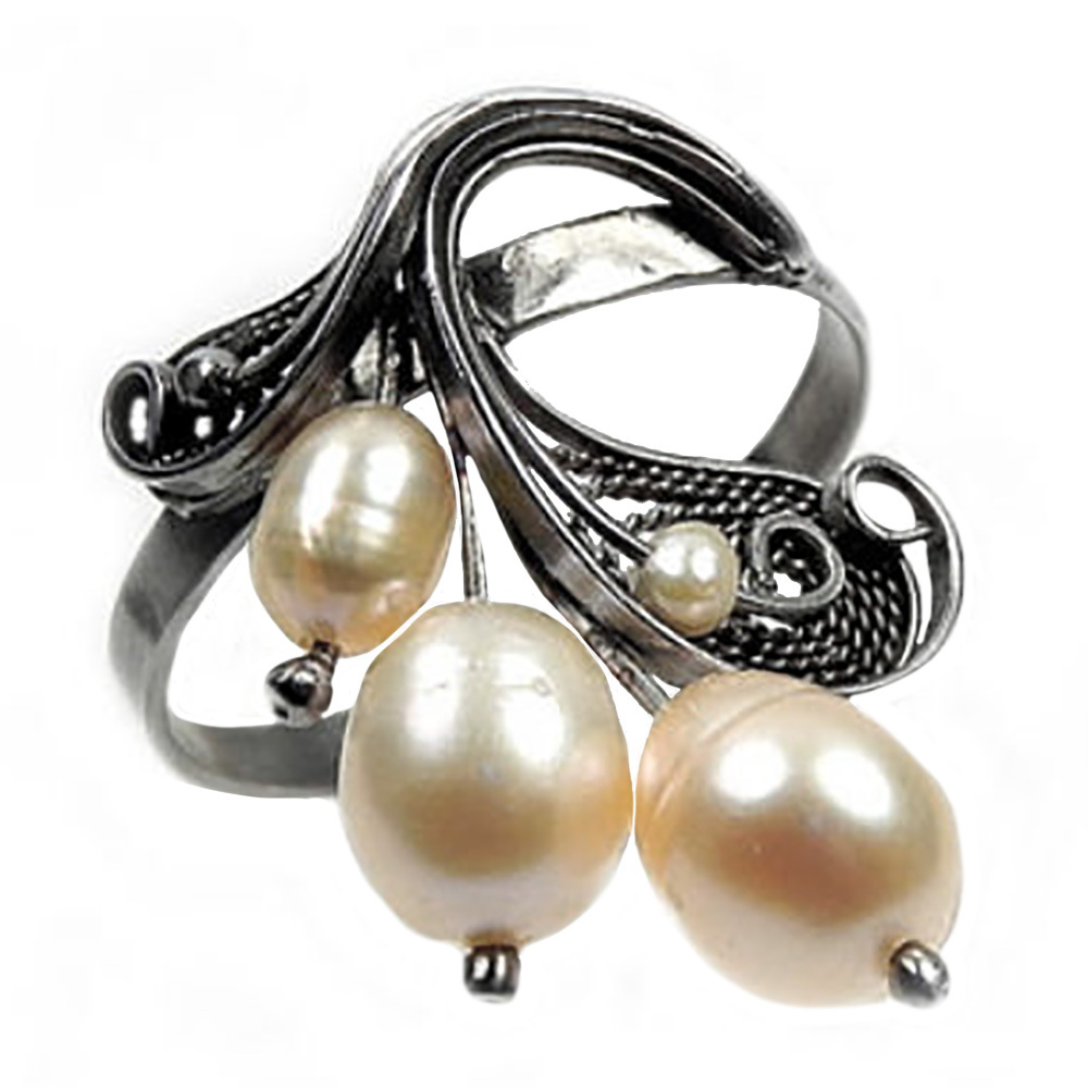 Кольцо "Ветерок" жемчуг бежевый, скань