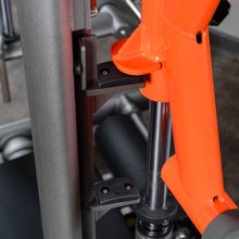 T919 Вертикальный жим ногами