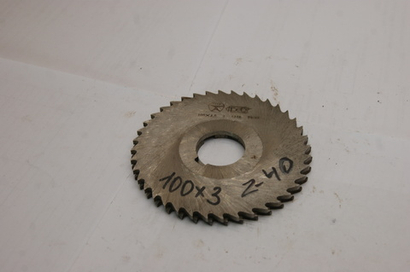 Фреза отрезная дисковая по металлу 100х3х27мм. z=40 Р6М5 СССР со шпонкой