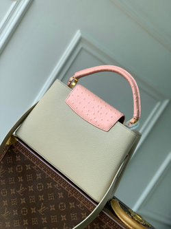 Louis Vuitton Capucines MM