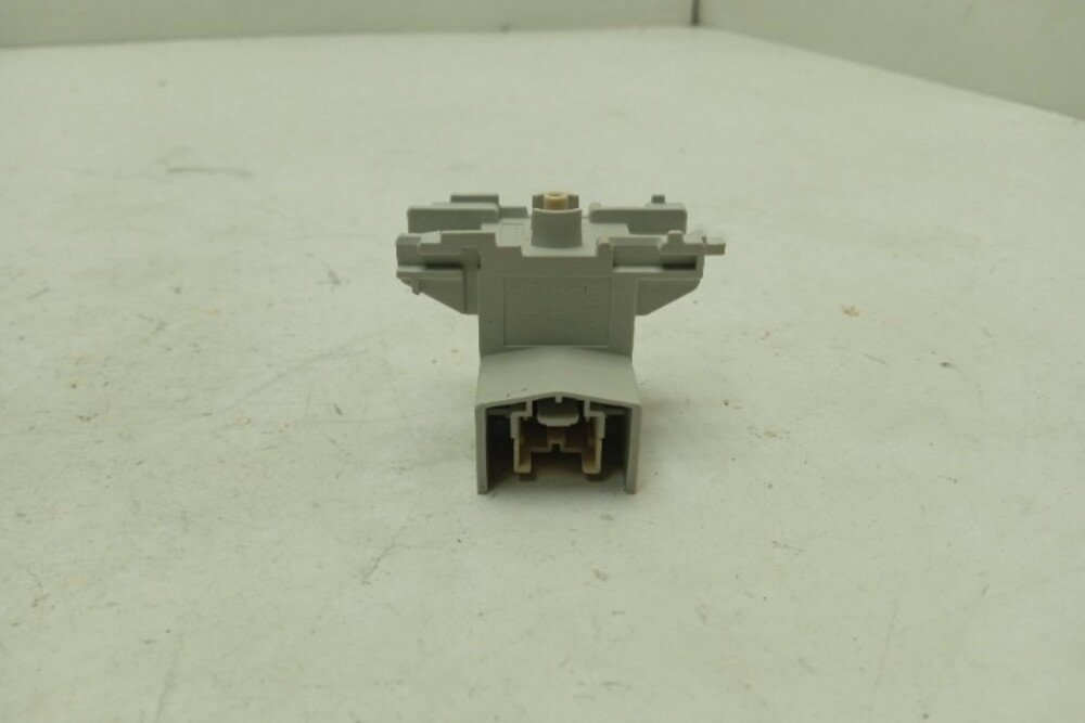 SRV53M00RU/06 ктп18 Сетевая кнопка для посудомоечной машины Bosch 9000474618 б/у