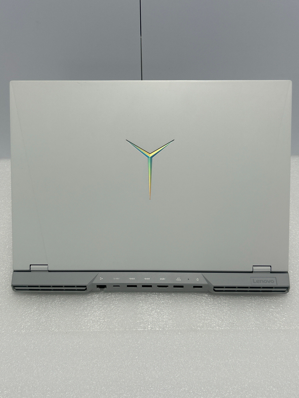 Ноутбук Lenovo Legion 5-16ACH6H AMD 16"/AMD Ryzen 5 5600H/RAM 8 GB/SSD 512 GB/GeForce RTX 3050/2560x1600/IPS 165Hz/Windows 11/Подсветка кл-ры LED/Белый. Состояние: B1