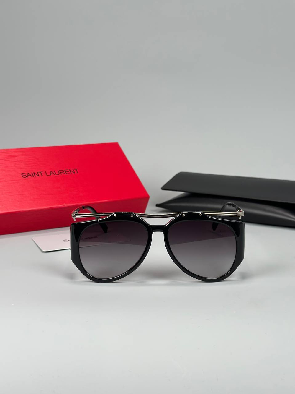 Очки Saint Laurent