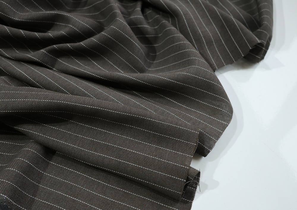 ТЕМНЫЙ КОФЕ - Смесовая саржа в ёлочку и полоску (1360 Евгения)