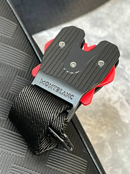 Сумка ENVELOPE MONTBLANC EXTREME 3.0 C ПРЯЖКОЙ LOCK 4810 В ВИДЕ БУКВЫ М