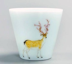 266063.1 Пиала  "Весенний олень" в подар.коробке 70мл, фарфор
