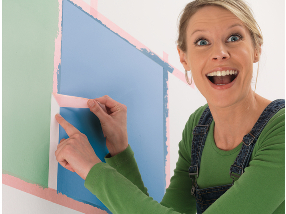 Малярная лента для деликатных поверхностей tesa® 04333, розовая