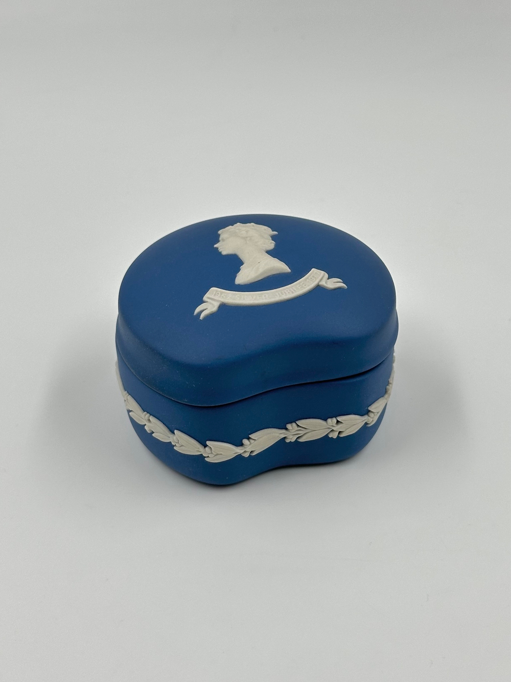 Шкатулка синяя Wedgwood
