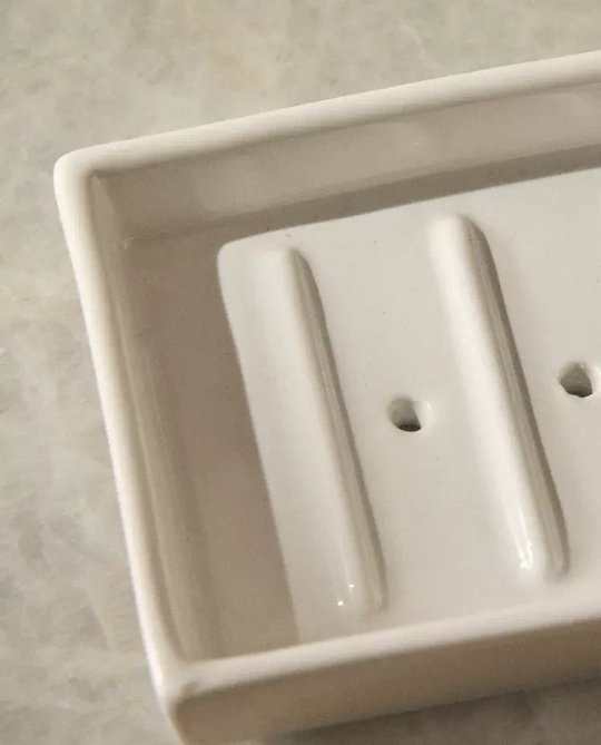 ZARA HOME МЫЛЬНИЦА ИЗ БЕЛОГО ФАЯНСА ДЛЯ ВАННОЙ, БЕЛЫЙ