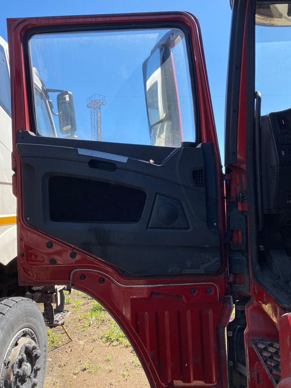 Shacman (Shaanxi) SX* 8x4 Самосвал SX33186V366 (Дизельный, 11,6 л, 423 л.с., МТ)