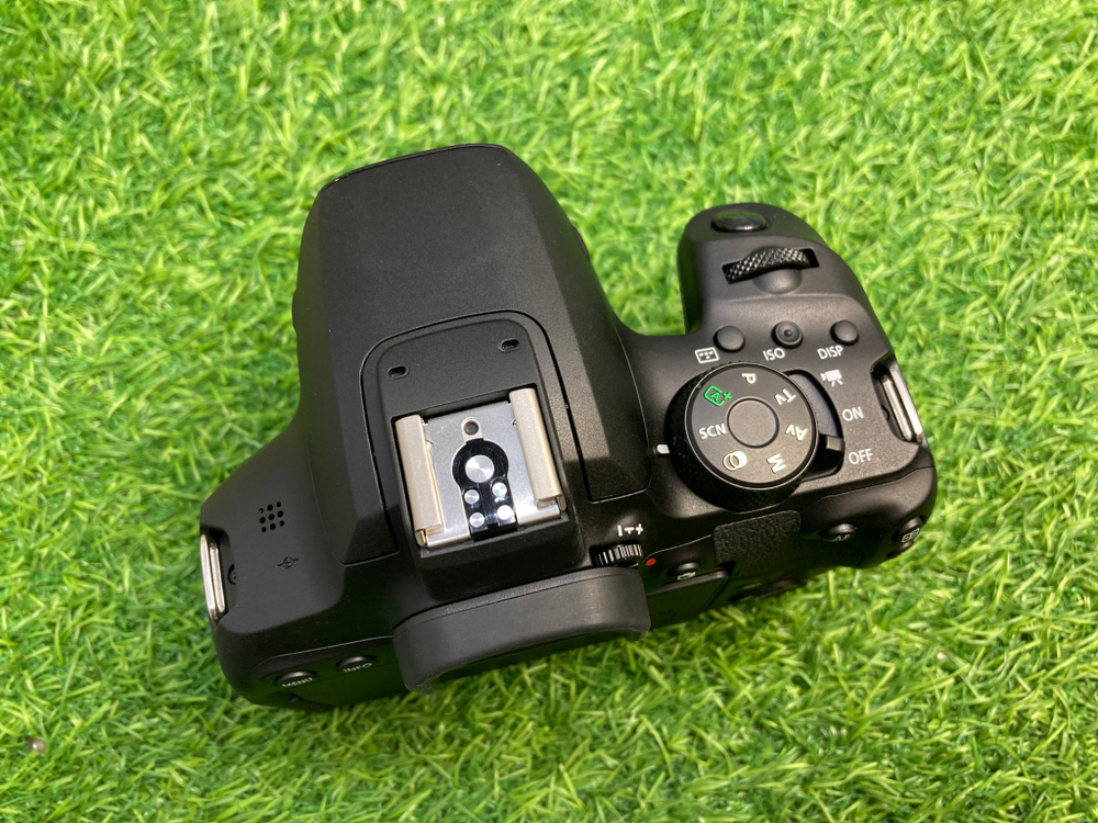 Canon EOS 850D