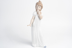 Статуэтка Lladro «Зевающая девочка»