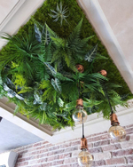 Озеленение потолка искусственными растениями и мхом. Г.Сочи