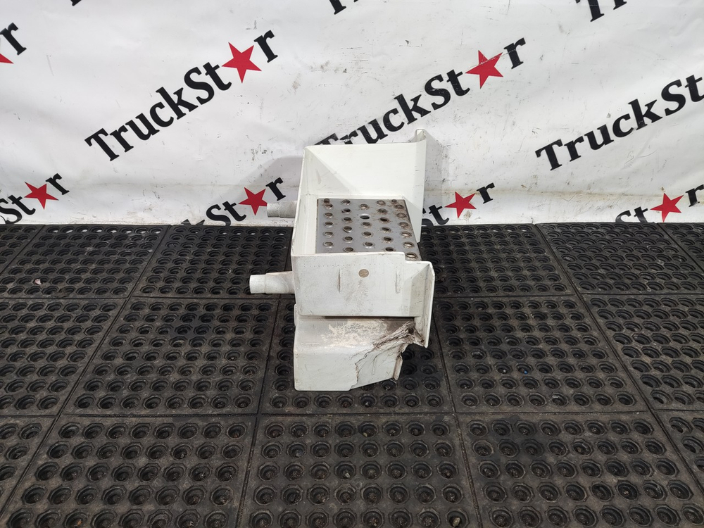 Корпус подножки левый 2022г