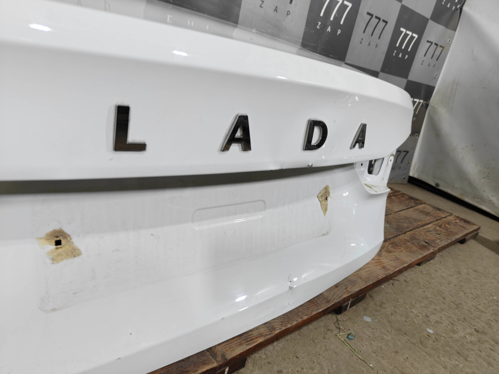 Крышка багажника LADA Vesta 22-нв Б/У Оригинал 8450013789