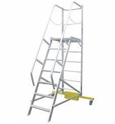 Лестница с платформой компактная MEGAL ЛСПК-2,75 (1,4)