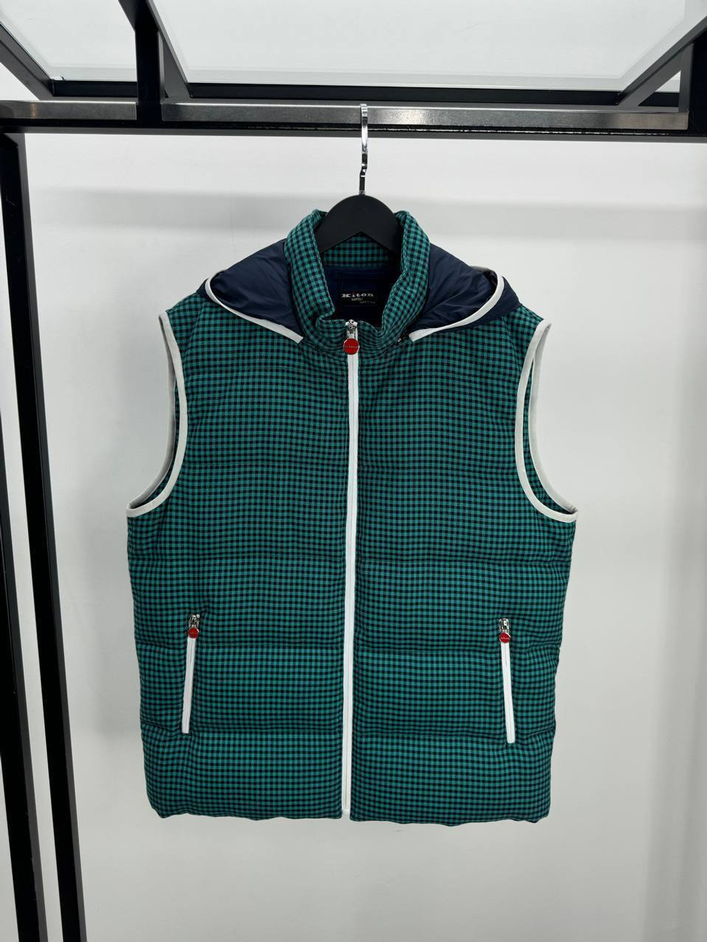 Безрукавка Kiton