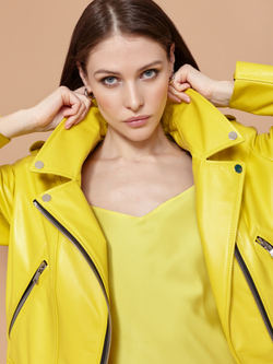 Косуха medium лимонная мягкая кожа