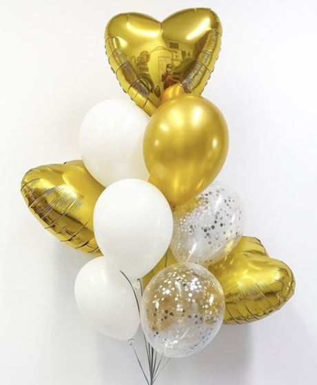 Букет шаров с золотыми сердцами
