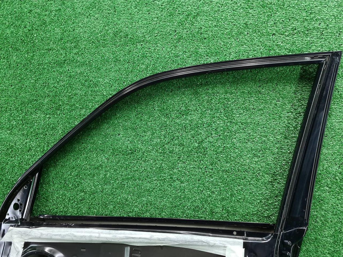 Дверь передняя правая Suzuki Grand Vitara JT 05-12