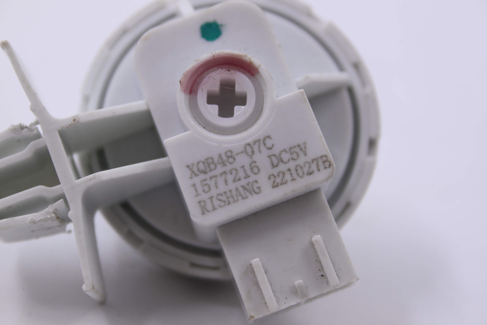 Датчик уровня воды (прессостат) стиральной машины Hisense XQB48-07C